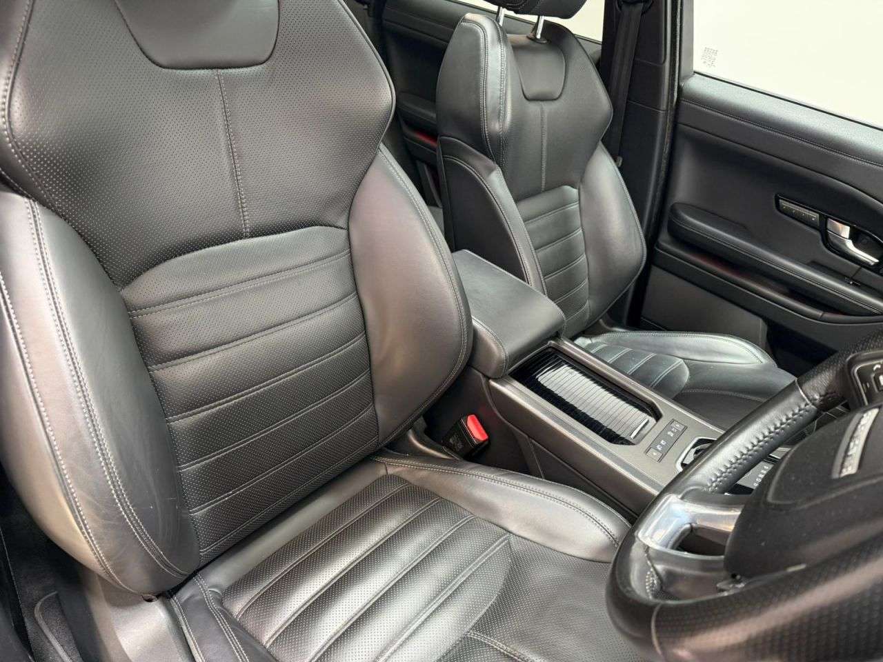 2019 LAND ROVER RANGE ROVER EVOQUE 2019 LAND ROVER RANGE ROVER EVOQUE