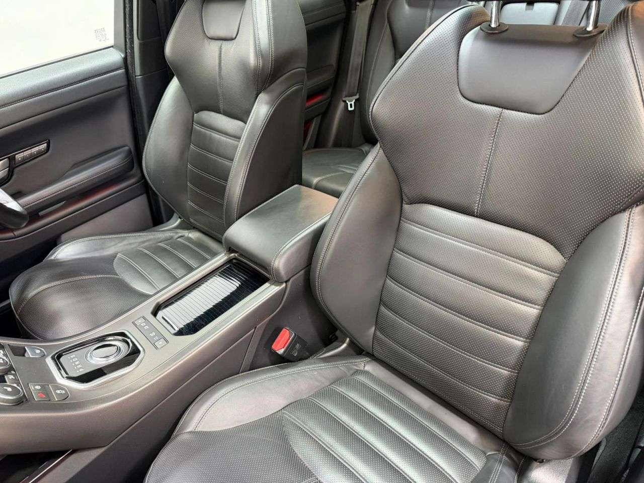2019 LAND ROVER RANGE ROVER EVOQUE 2019 LAND ROVER RANGE ROVER EVOQUE