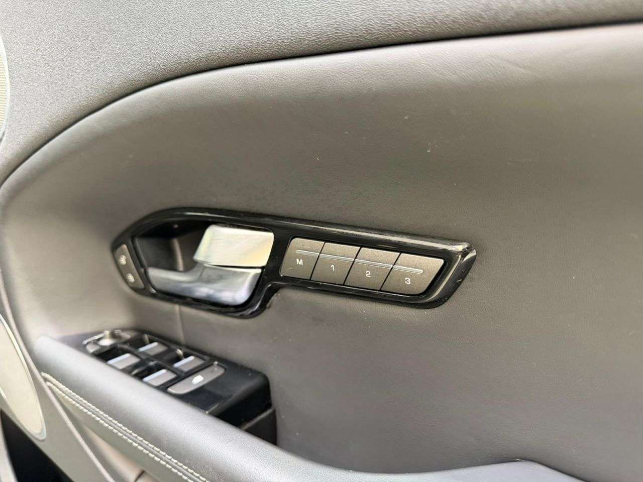 2019 LAND ROVER RANGE ROVER EVOQUE 2019 LAND ROVER RANGE ROVER EVOQUE