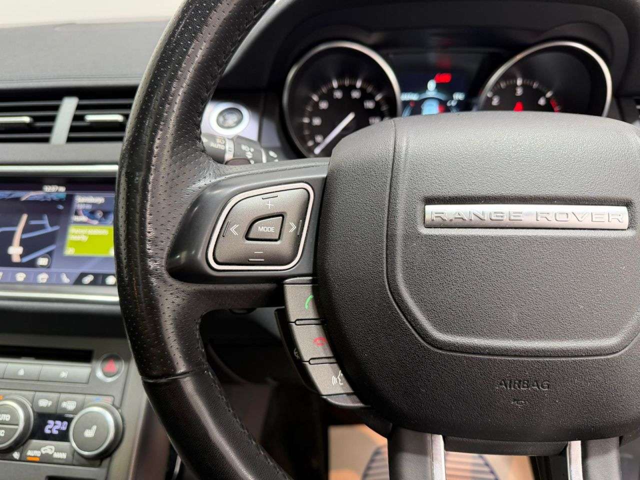 2019 LAND ROVER RANGE ROVER EVOQUE 2019 LAND ROVER RANGE ROVER EVOQUE