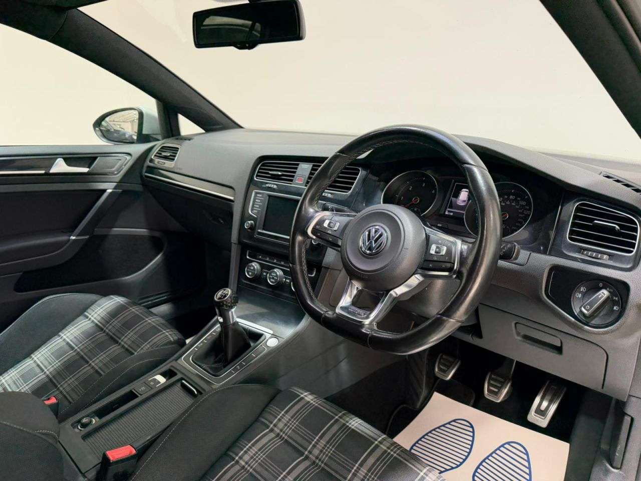 2016 VOLKSWAGEN GOLF 2016 VOLKSWAGEN GOLF