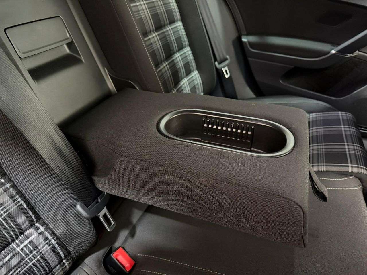 2016 VOLKSWAGEN GOLF 2016 VOLKSWAGEN GOLF