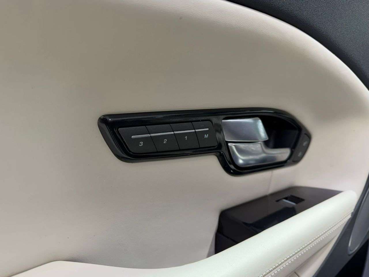 2018 LAND ROVER RANGE ROVER EVOQUE 2018 LAND ROVER RANGE ROVER EVOQUE