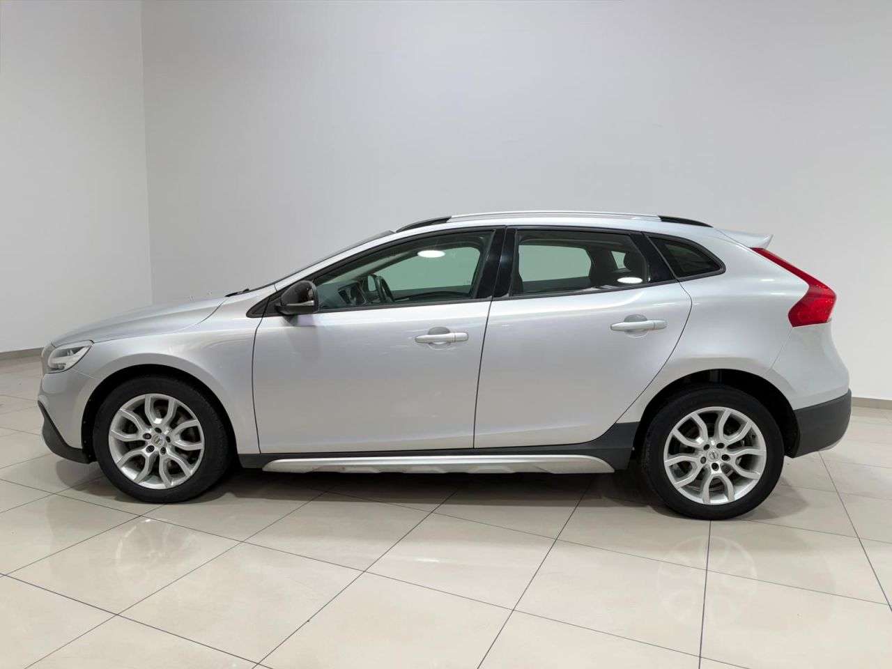 2018 VOLVO V40 CROSS COUNTRY 2018 VOLVO V40 CROSS COUNTRY