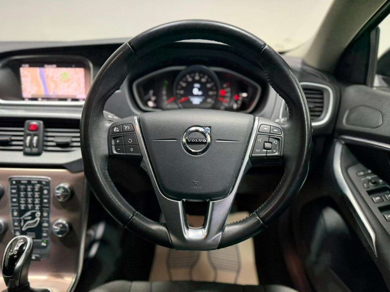 2018 VOLVO V40 CROSS COUNTRY 2018 VOLVO V40 CROSS COUNTRY