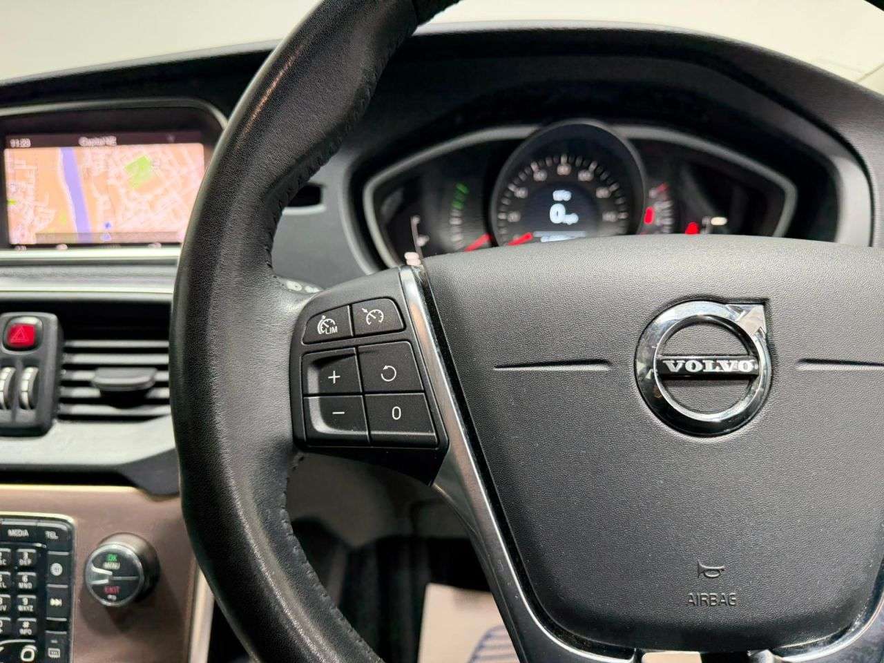 2018 VOLVO V40 CROSS COUNTRY 2018 VOLVO V40 CROSS COUNTRY