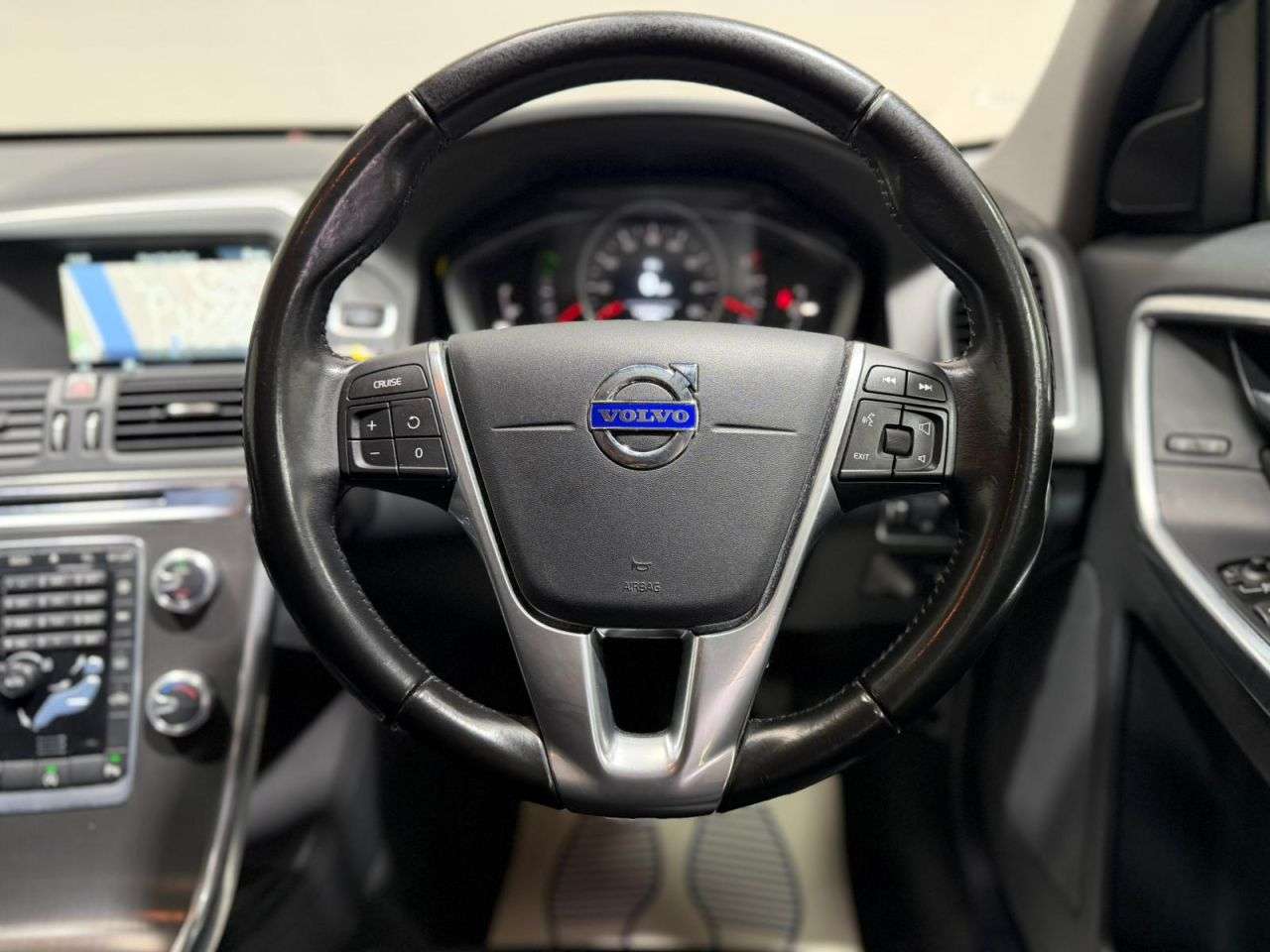 2015 VOLVO XC60 2015 VOLVO XC60