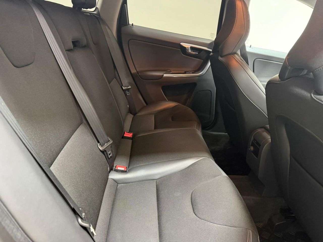2015 VOLVO XC60 2015 VOLVO XC60