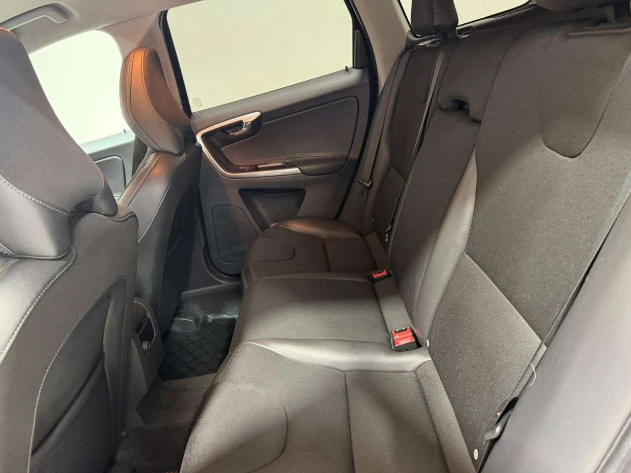 2015 VOLVO XC60 2015 VOLVO XC60