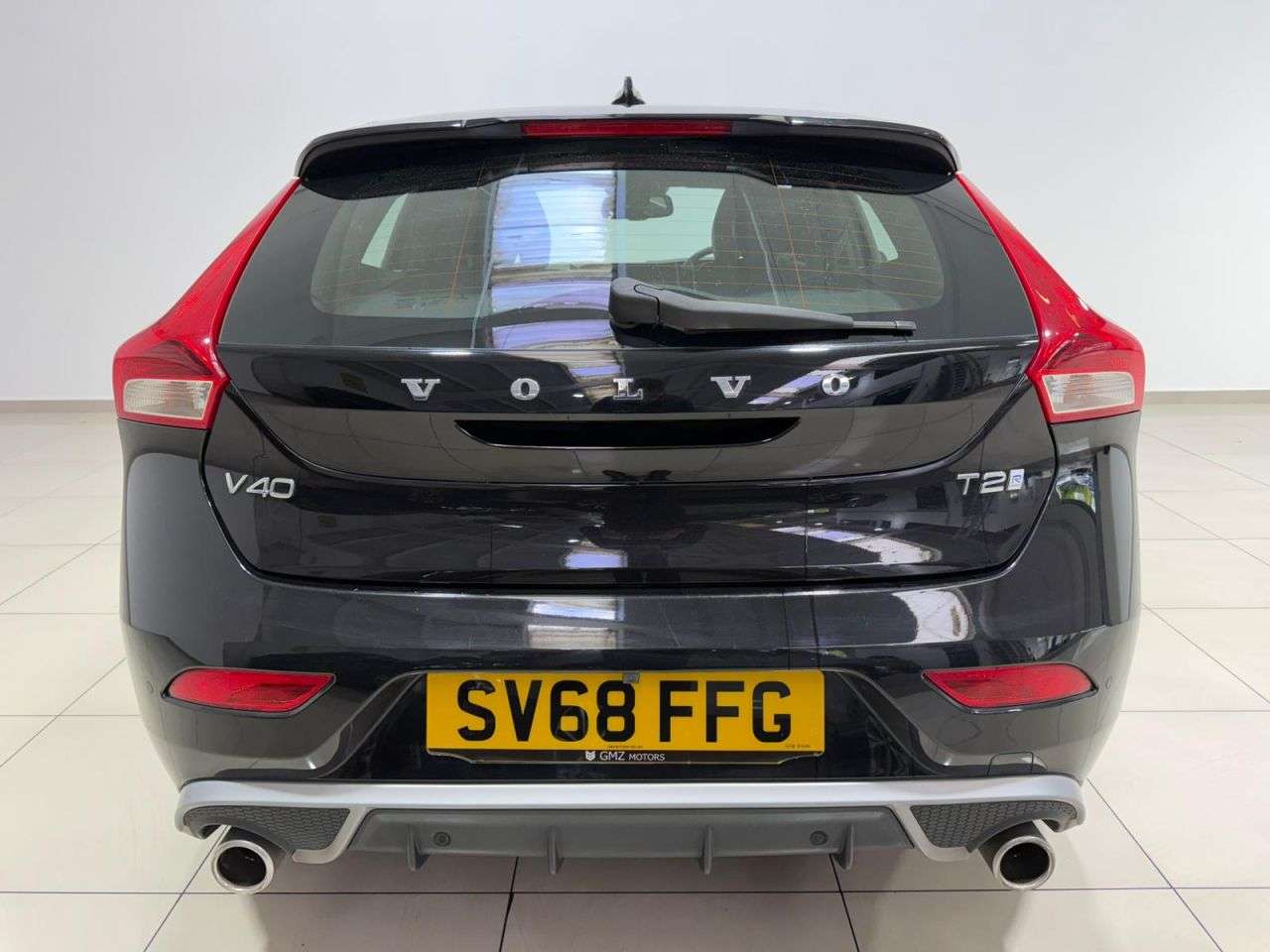 2018 VOLVO V40 2018 VOLVO V40