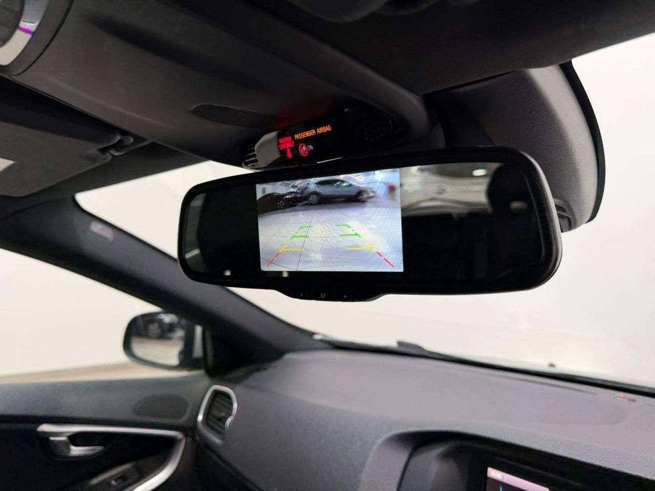 2018 VOLVO V40 2018 VOLVO V40
