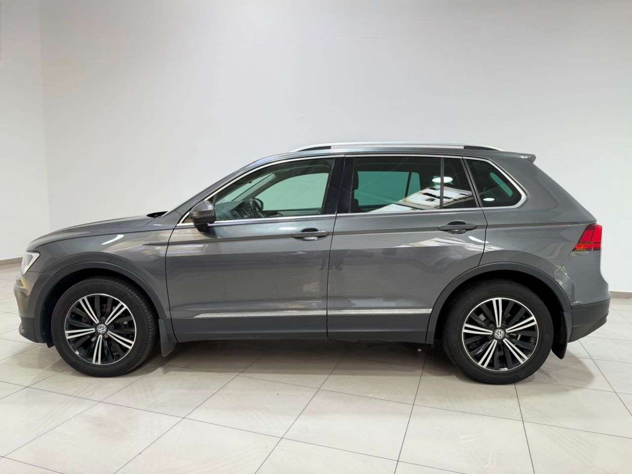 2017 VOLKSWAGEN TIGUAN 2017 VOLKSWAGEN TIGUAN