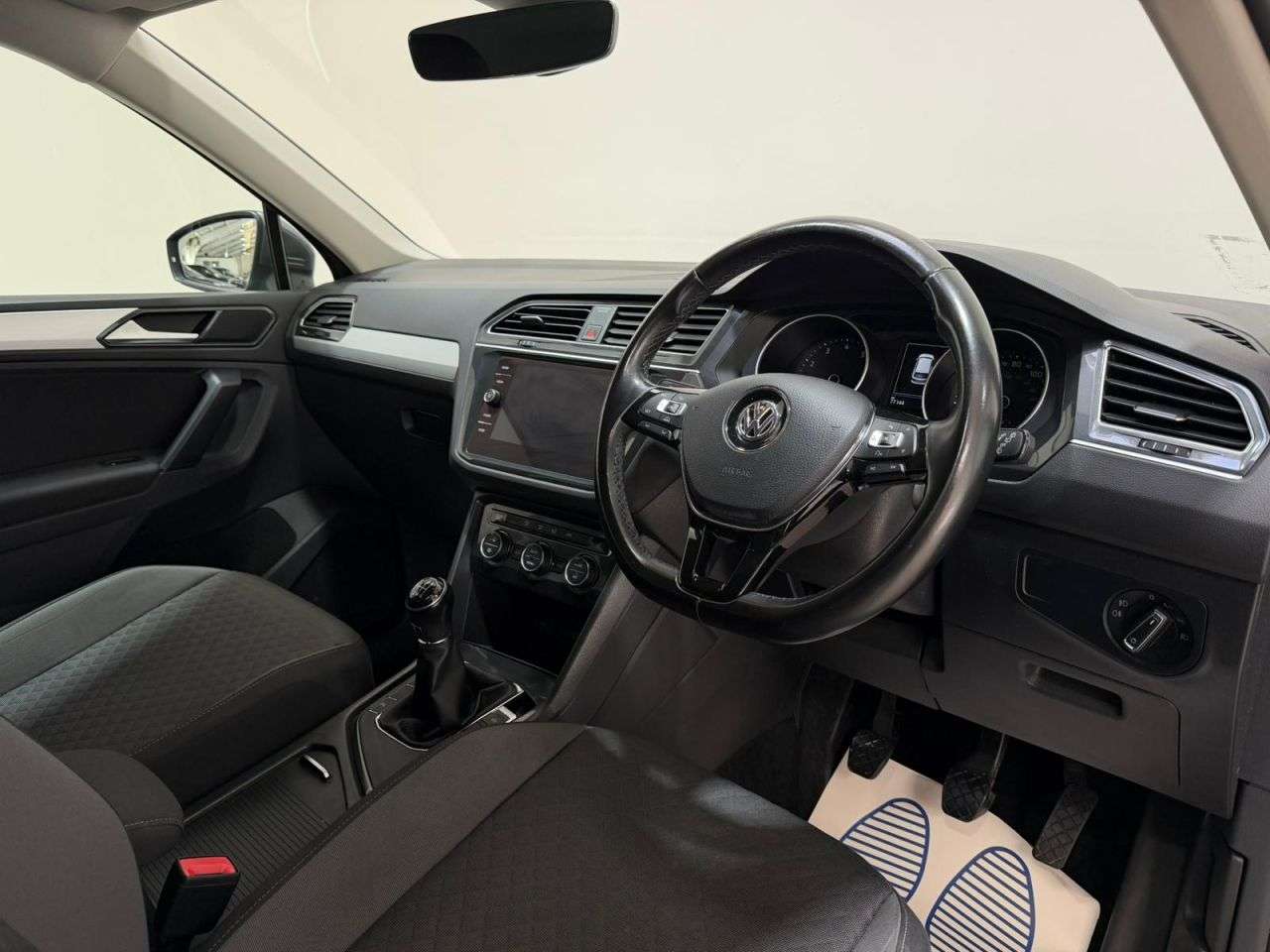 2017 VOLKSWAGEN TIGUAN 2017 VOLKSWAGEN TIGUAN