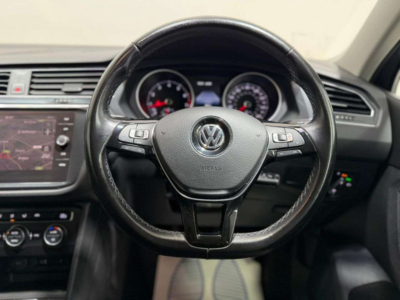 2017 VOLKSWAGEN TIGUAN 2017 VOLKSWAGEN TIGUAN