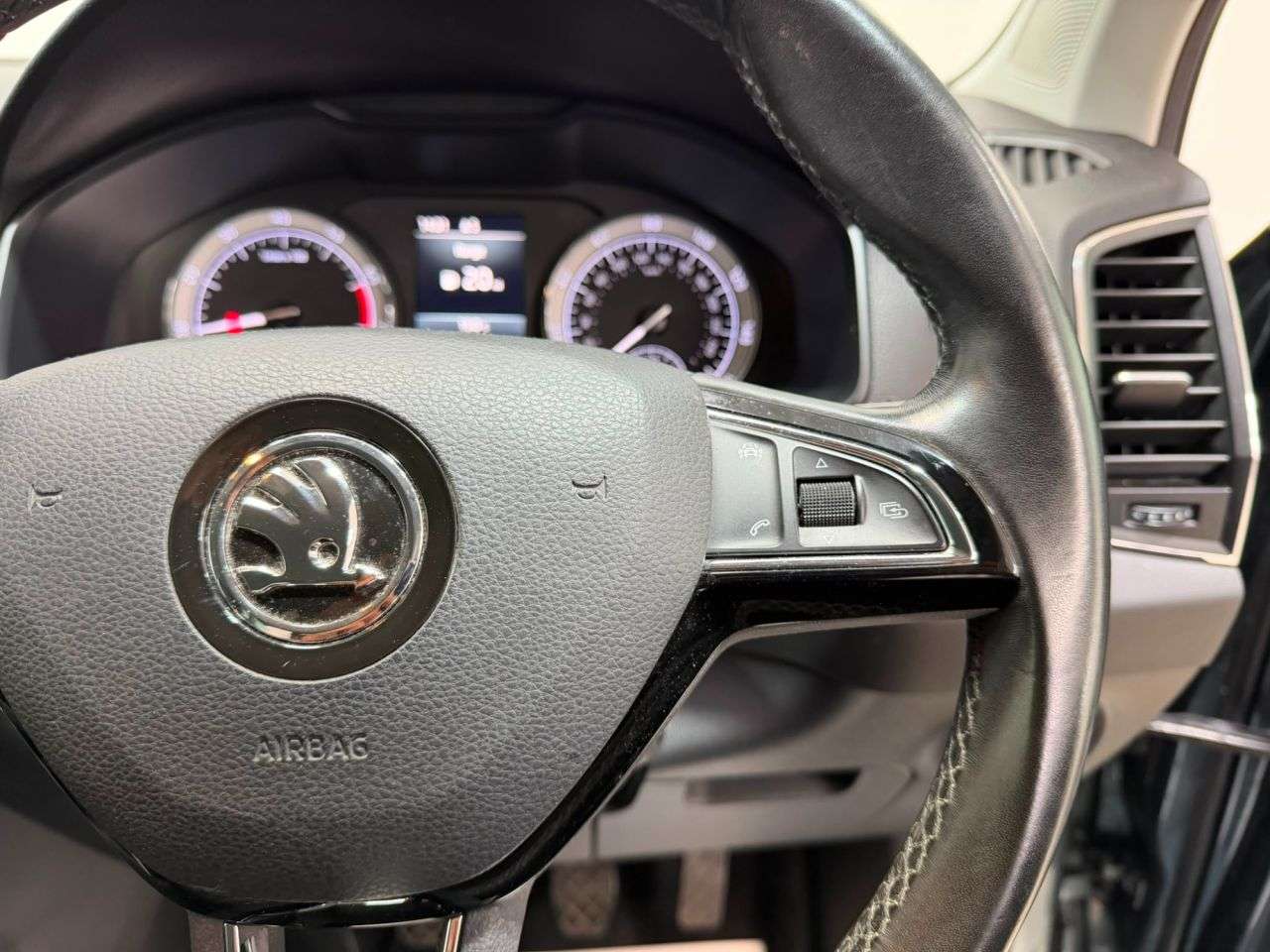 2018 SKODA KAROQ 2018 SKODA KAROQ