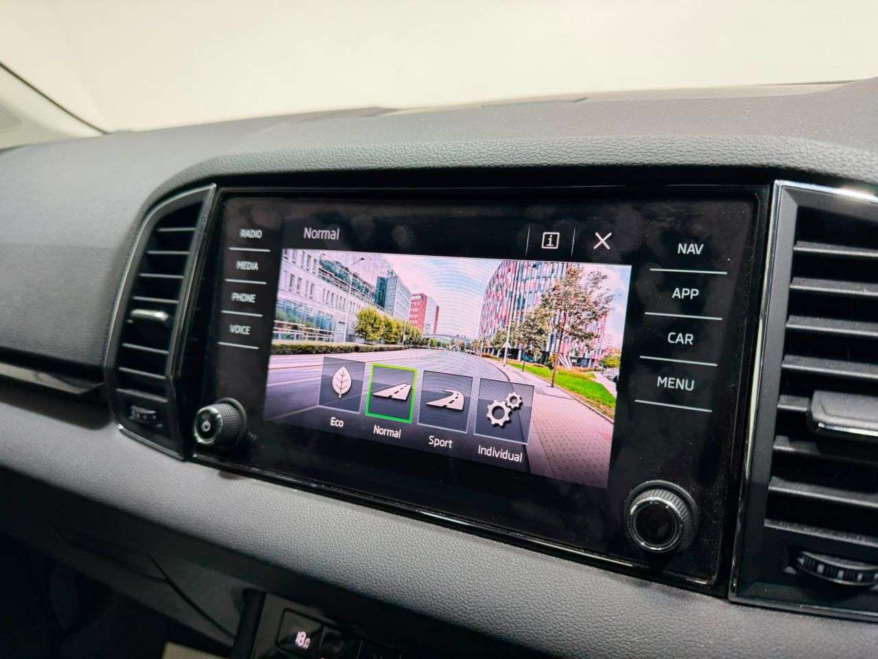 2018 SKODA KAROQ 2018 SKODA KAROQ