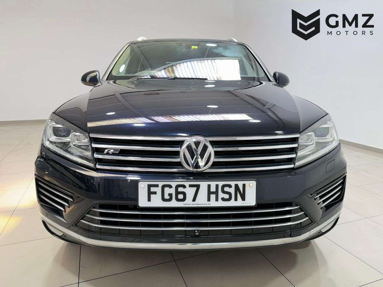 A 2017 VOLKSWAGEN TOUAREG 3.0 TDI V6 R-Line Plus SUV 5dr Diesel Tiptronic 4WD Euro 6 (s/s) (262 ps) N A 2017 VOLKSWAGEN TOUAREG 3.0 TDI V6 R-Line Plus SUV 5dr Diesel Tiptronic 4WD Euro 6 (s/s) (262 ps) N
