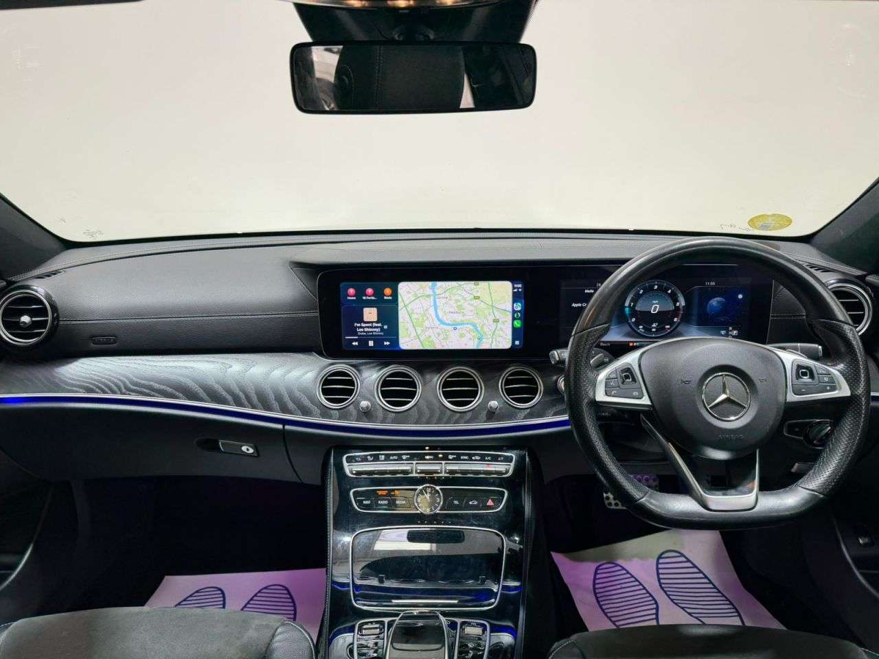 A 2017 MERCEDES-BENZ E-CLASS 2.0 E220d AMG Line (Premium) Estate 5dr Diesel G-Tronic+ Euro 6 (s/s) (194 A 2017 MERCEDES-BENZ E-CLASS 2.0 E220d AMG Line (Premium) Estate 5dr Diesel G-Tronic+ Euro 6 (s/s) (194