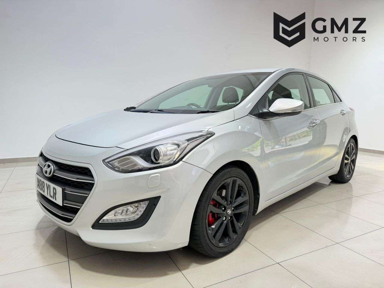 A 2017 HYUNDAI I30 1.6 CRDi Blue Drive Premium Hatchback 5dr Diesel Manual Euro 6 (s/s) (136 p A 2017 HYUNDAI I30 1.6 CRDi Blue Drive Premium Hatchback 5dr Diesel Manual Euro 6 (s/s) (136 p