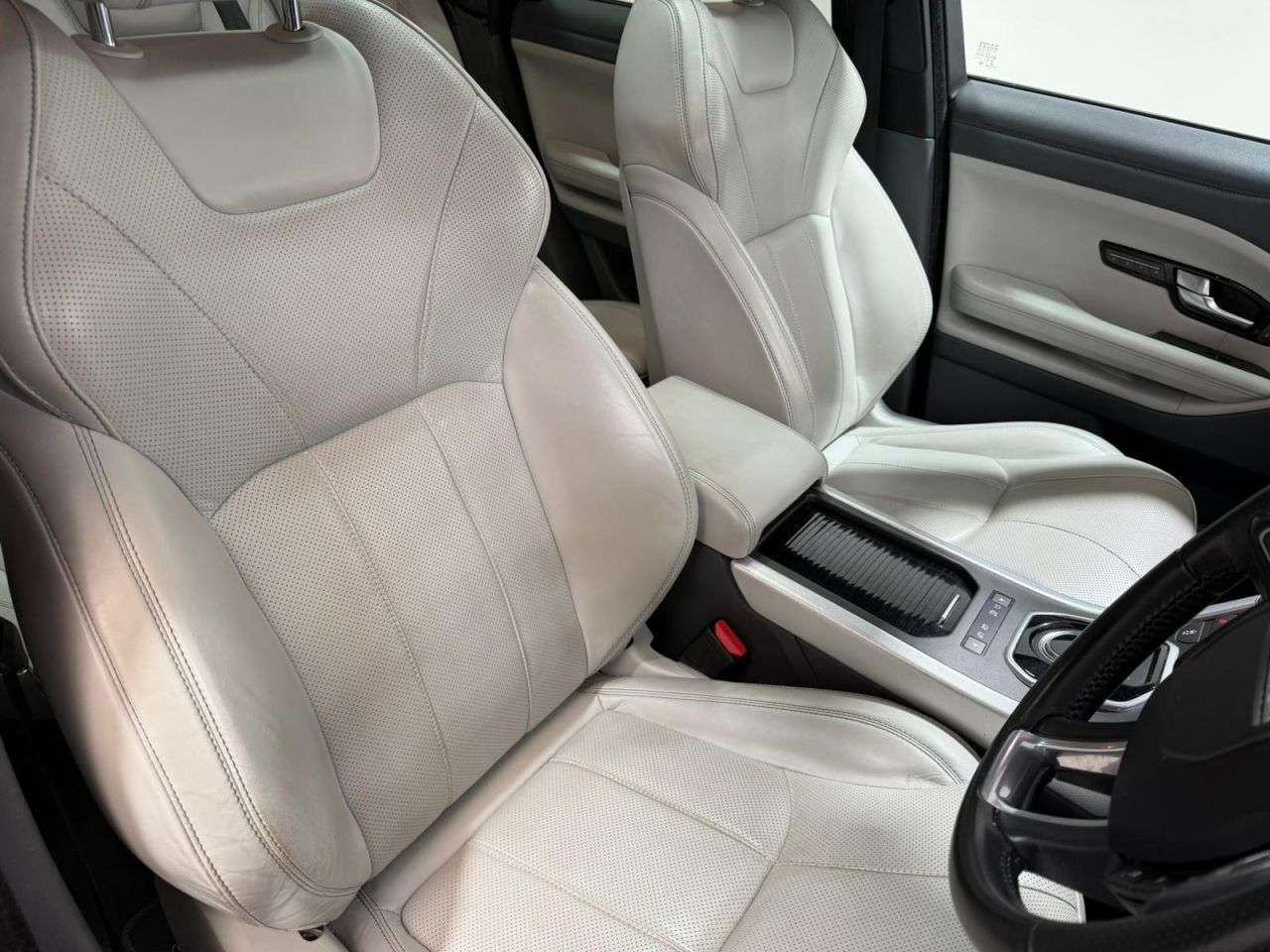 2017 LAND ROVER RANGE ROVER EVOQUE 2017 LAND ROVER RANGE ROVER EVOQUE