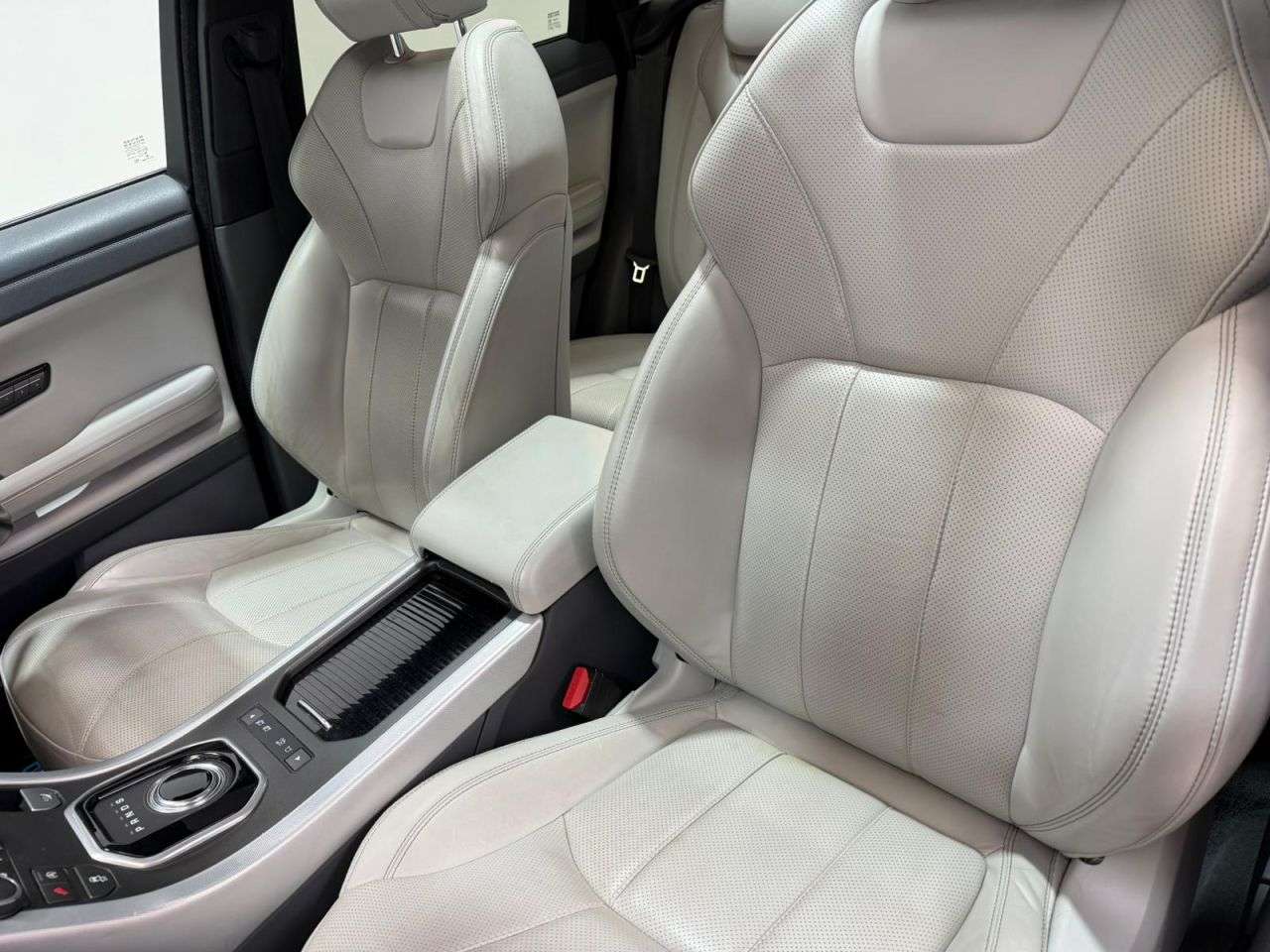 2017 LAND ROVER RANGE ROVER EVOQUE 2017 LAND ROVER RANGE ROVER EVOQUE