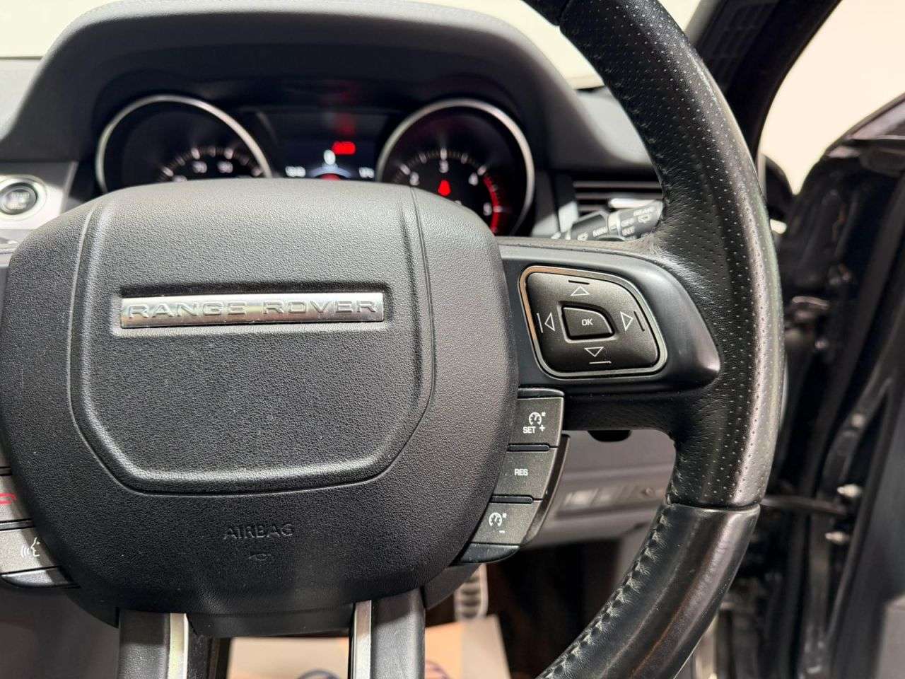 2017 LAND ROVER RANGE ROVER EVOQUE 2017 LAND ROVER RANGE ROVER EVOQUE