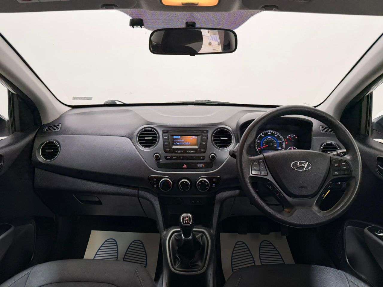 A 2017 HYUNDAI I10 1.0 SE Hatchback 5dr Petrol Manual Euro 6 (66 ps) NATIONWIDE DELIVERY A 2017 HYUNDAI I10 1.0 SE Hatchback 5dr Petrol Manual Euro 6 (66 ps) NATIONWIDE DELIVERY