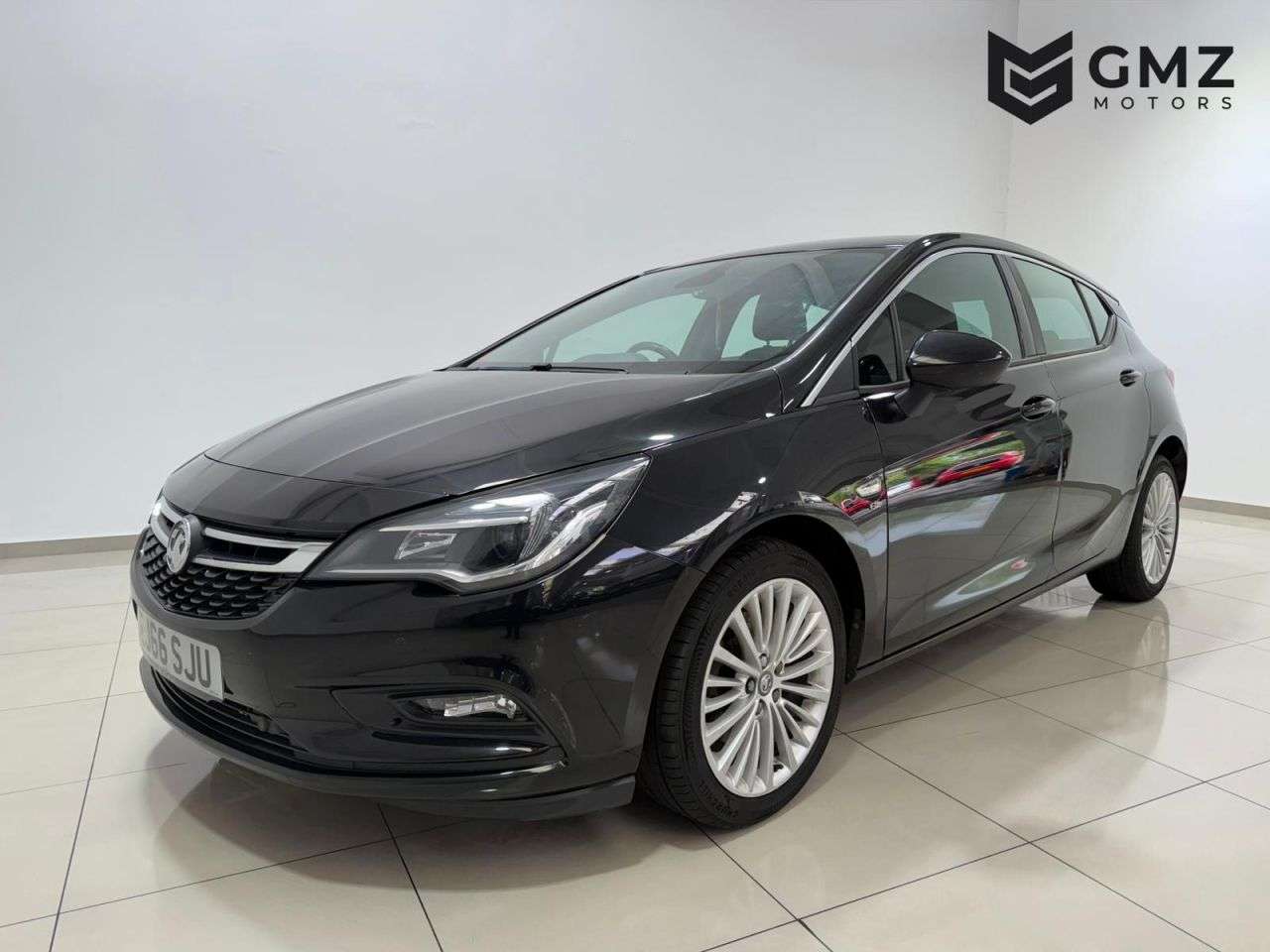 A 2016 VAUXHALL ASTRA 1.6 CDTi BlueInjection Elite Nav Hatchback 5dr Diesel Auto Euro 6 (136 ps) A 2016 VAUXHALL ASTRA 1.6 CDTi BlueInjection Elite Nav Hatchback 5dr Diesel Auto Euro 6 (136 ps)