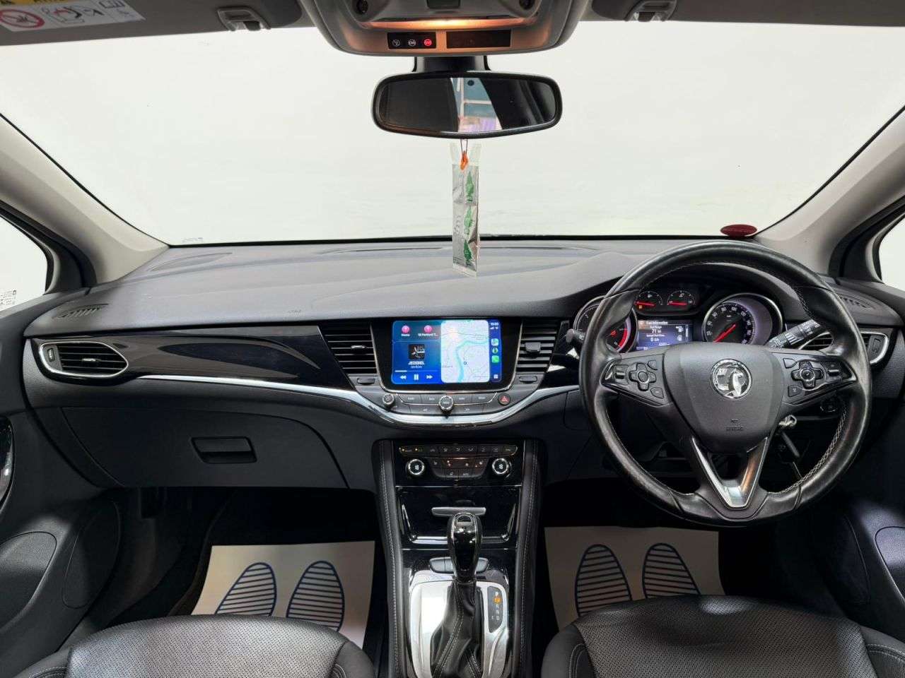 A 2016 VAUXHALL ASTRA 1.6 CDTi BlueInjection Elite Nav Hatchback 5dr Diesel Auto Euro 6 (136 ps) A 2016 VAUXHALL ASTRA 1.6 CDTi BlueInjection Elite Nav Hatchback 5dr Diesel Auto Euro 6 (136 ps)