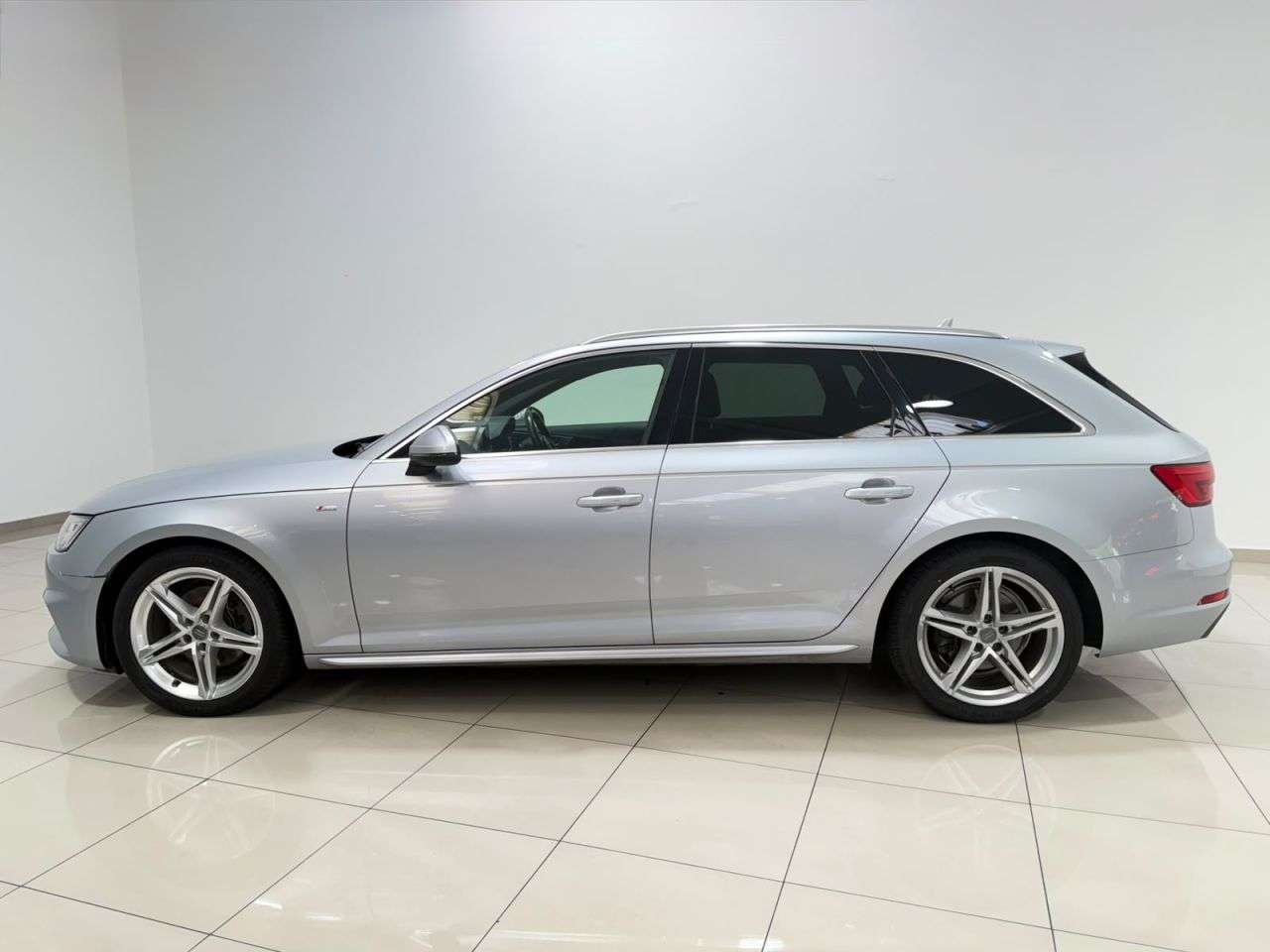 2016 AUDI A4 AVANT 2016 AUDI A4 AVANT
