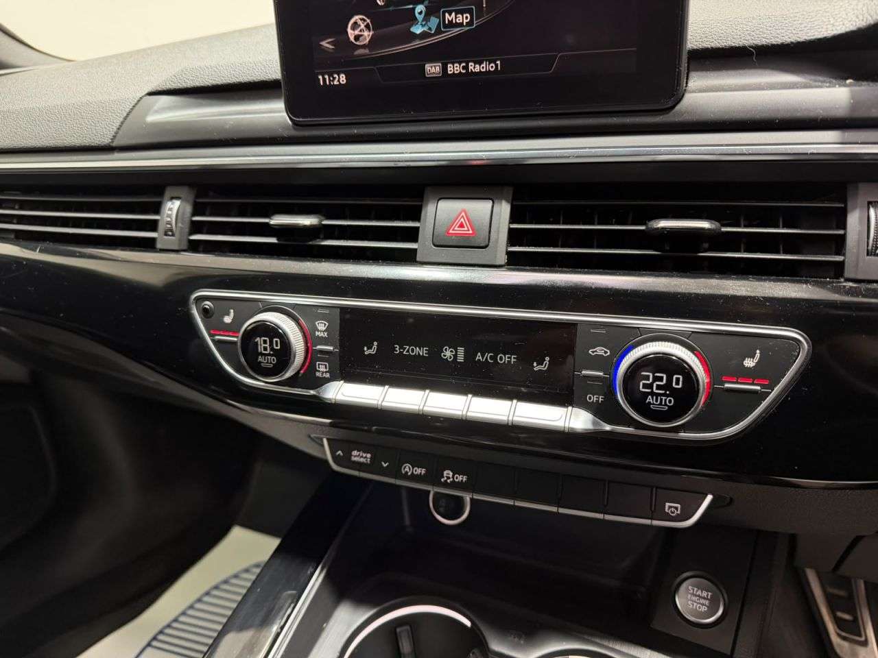 2016 AUDI A4 AVANT 2016 AUDI A4 AVANT