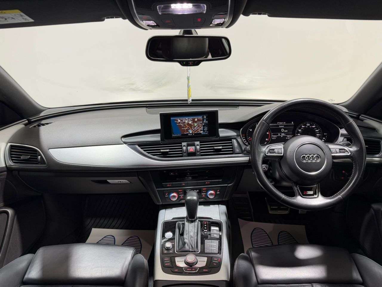 A 2017 AUDI A6 SALOON 2.0 TDI ultra S line Saloon 4dr Diesel S Tronic Euro 6 (s/s) (190 ps) NATIO A 2017 AUDI A6 SALOON 2.0 TDI ultra S line Saloon 4dr Diesel S Tronic Euro 6 (s/s) (190 ps) NATIO