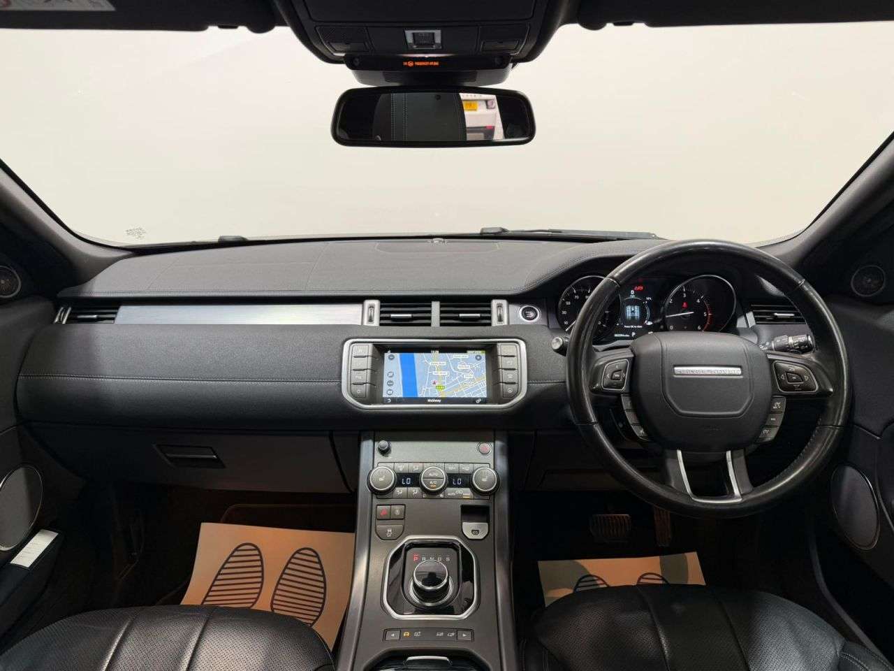 A 2018 LAND ROVER RANGE ROVER EVOQUE 2.0 TD4 Landmark SUV 5dr Diesel Auto 4WD Euro 6 (s/s) (180 ps) NATIONWIDE D A 2018 LAND ROVER RANGE ROVER EVOQUE 2.0 TD4 Landmark SUV 5dr Diesel Auto 4WD Euro 6 (s/s) (180 ps) NATIONWIDE D