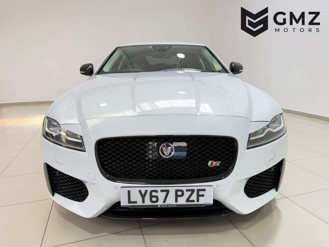 A 2017 JAGUAR XF 3.0d V6 S Saloon 4dr Diesel Auto Euro 6 (s/s) (300 ps) NATIONWIDE DELIVERY A 2017 JAGUAR XF 3.0d V6 S Saloon 4dr Diesel Auto Euro 6 (s/s) (300 ps) NATIONWIDE DELIVERY