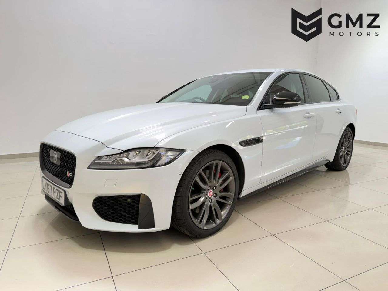 A 2017 JAGUAR XF 3.0d V6 S Saloon 4dr Diesel Auto Euro 6 (s/s) (300 ps) NATIONWIDE DELIVERY A 2017 JAGUAR XF 3.0d V6 S Saloon 4dr Diesel Auto Euro 6 (s/s) (300 ps) NATIONWIDE DELIVERY