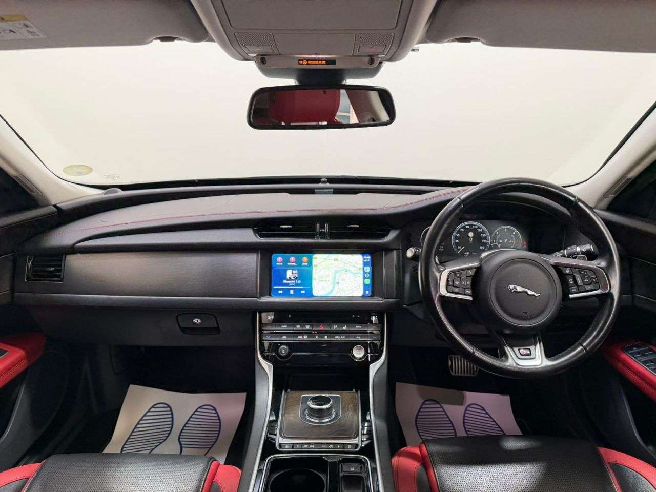 A 2017 JAGUAR XF 3.0d V6 S Saloon 4dr Diesel Auto Euro 6 (s/s) (300 ps) NATIONWIDE DELIVERY A 2017 JAGUAR XF 3.0d V6 S Saloon 4dr Diesel Auto Euro 6 (s/s) (300 ps) NATIONWIDE DELIVERY