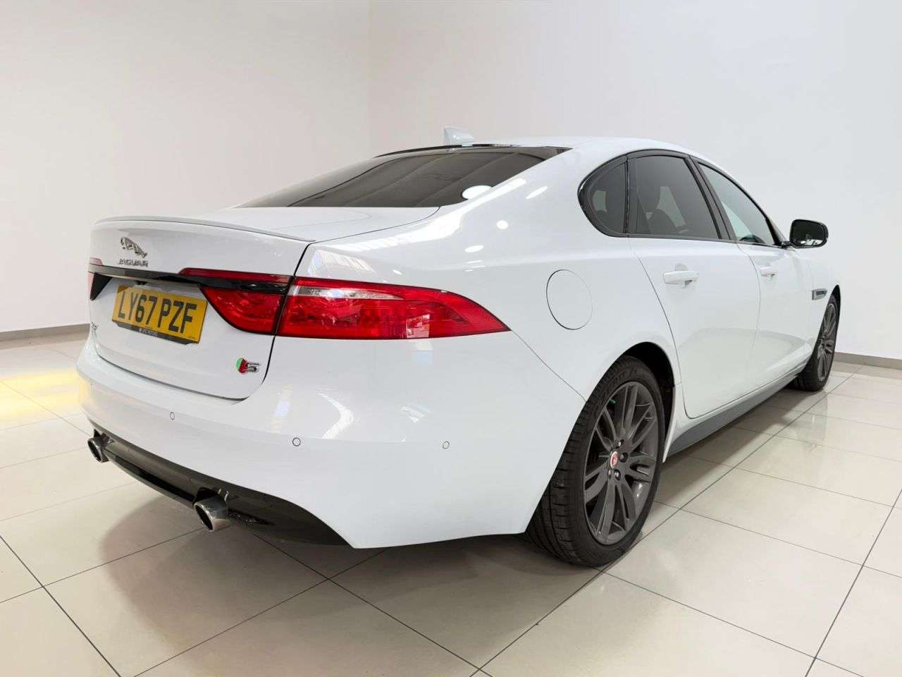 2017 JAGUAR XF 2017 JAGUAR XF