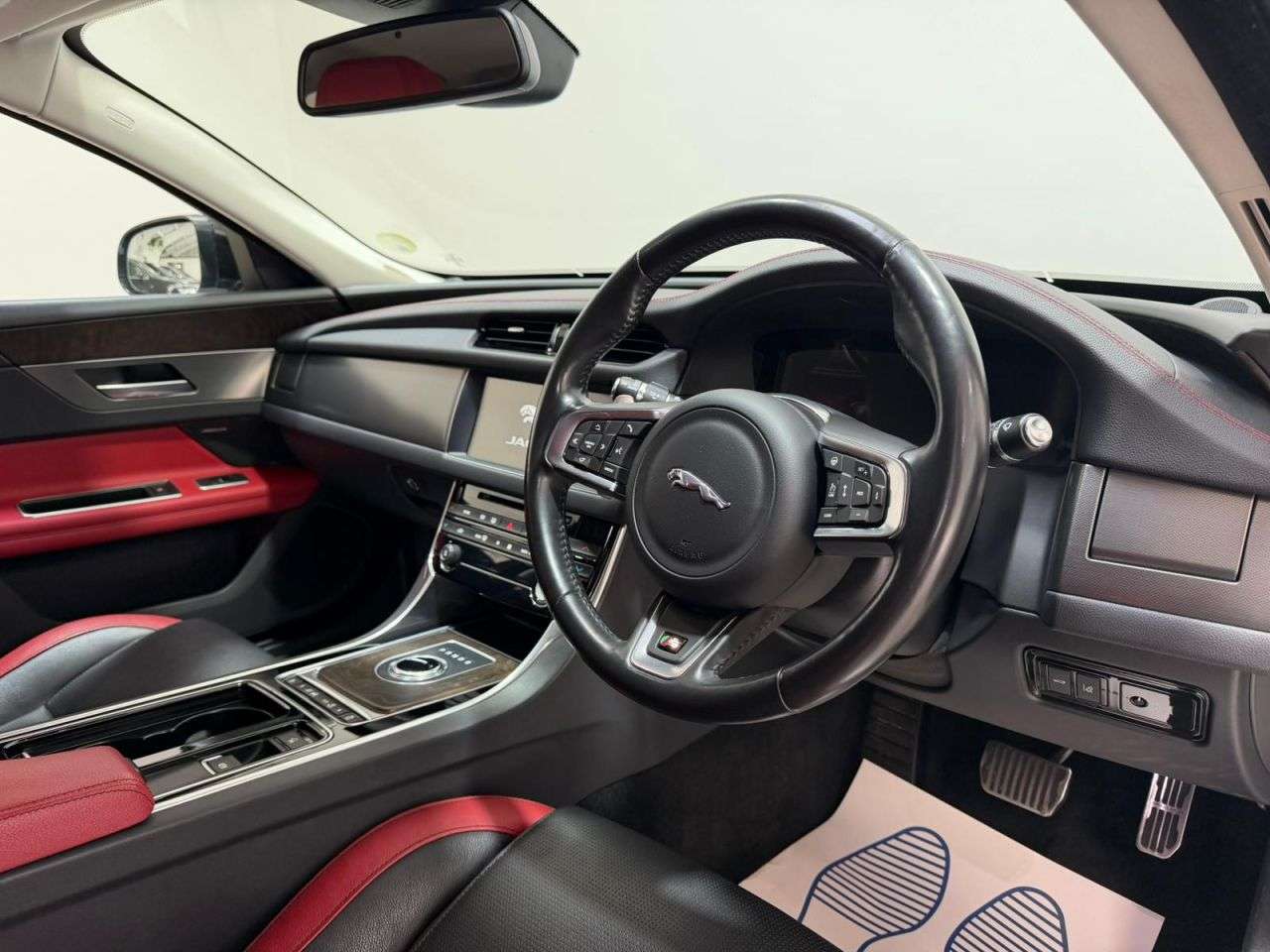 2017 JAGUAR XF 2017 JAGUAR XF