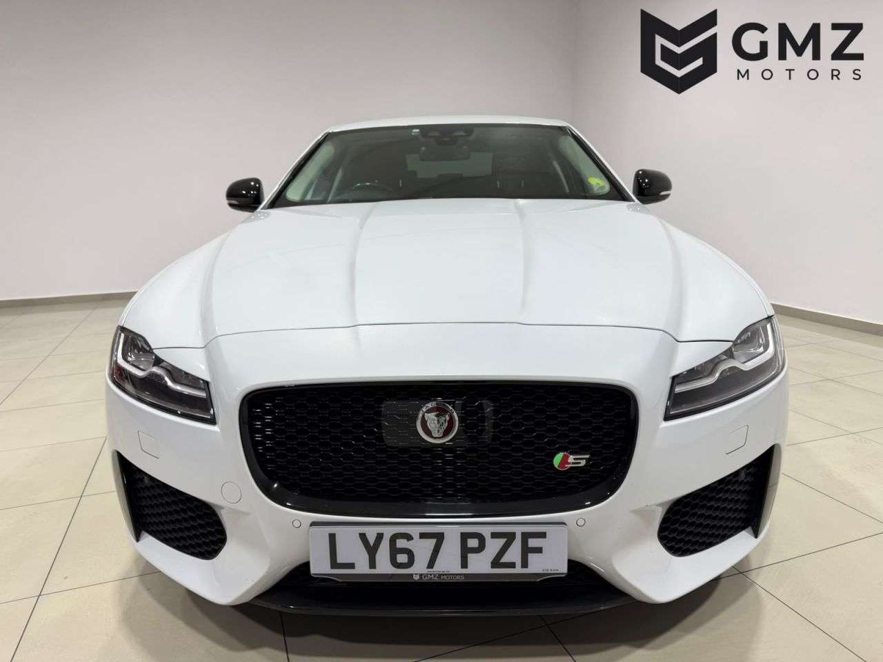 A 2017 JAGUAR XF 3.0d V6 S Saloon 4dr Diesel Auto Euro 6 (s/s) (300 ps) NATIONWIDE DELIVERY A 2017 JAGUAR XF 3.0d V6 S Saloon 4dr Diesel Auto Euro 6 (s/s) (300 ps) NATIONWIDE DELIVERY
