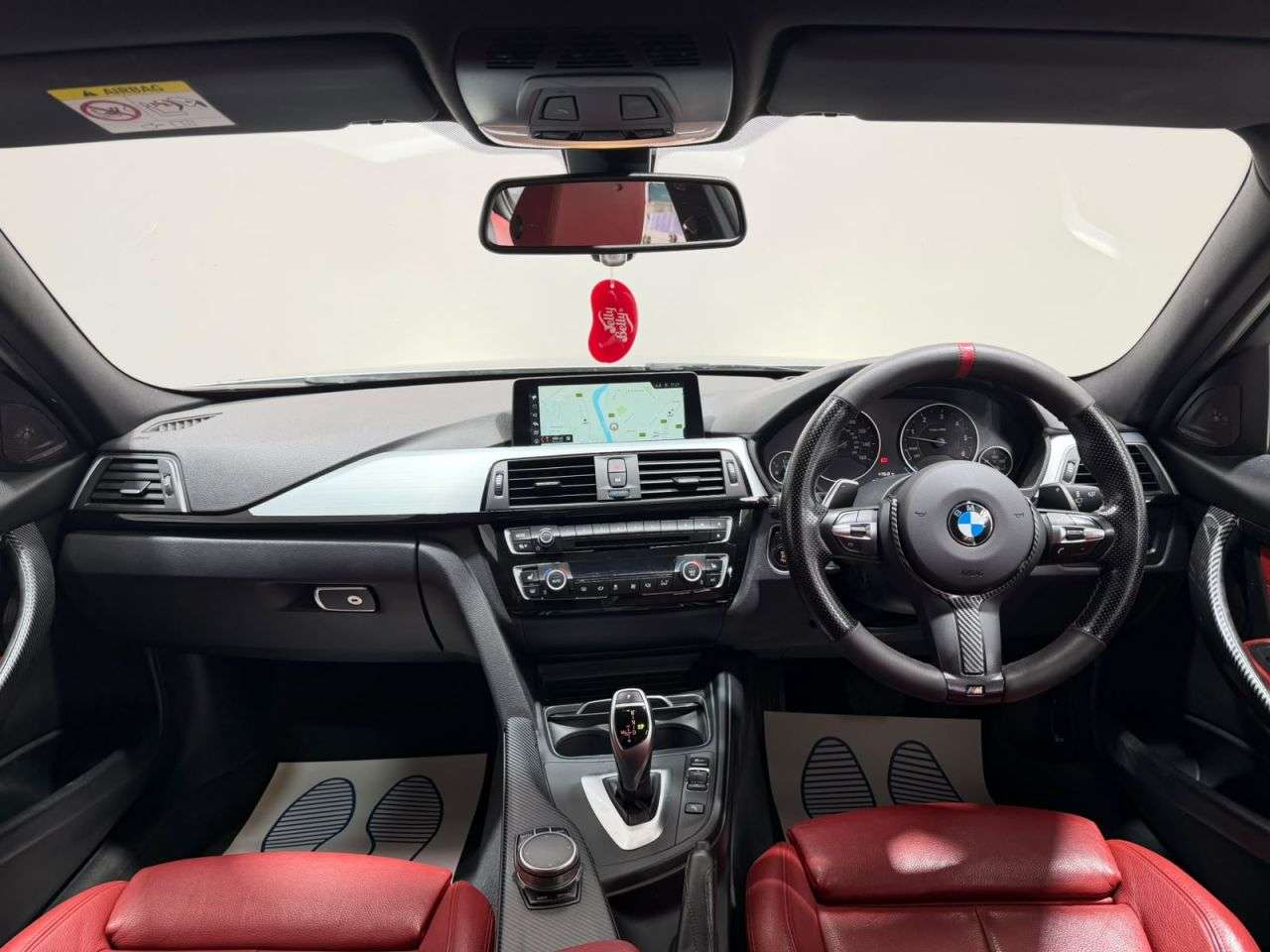 A 2017 BMW 3 SERIES 3.0 335d M Sport Saloon 4dr Diesel Auto xDrive Euro 6 (s/s) (313 ps) NATION A 2017 BMW 3 SERIES 3.0 335d M Sport Saloon 4dr Diesel Auto xDrive Euro 6 (s/s) (313 ps) NATION