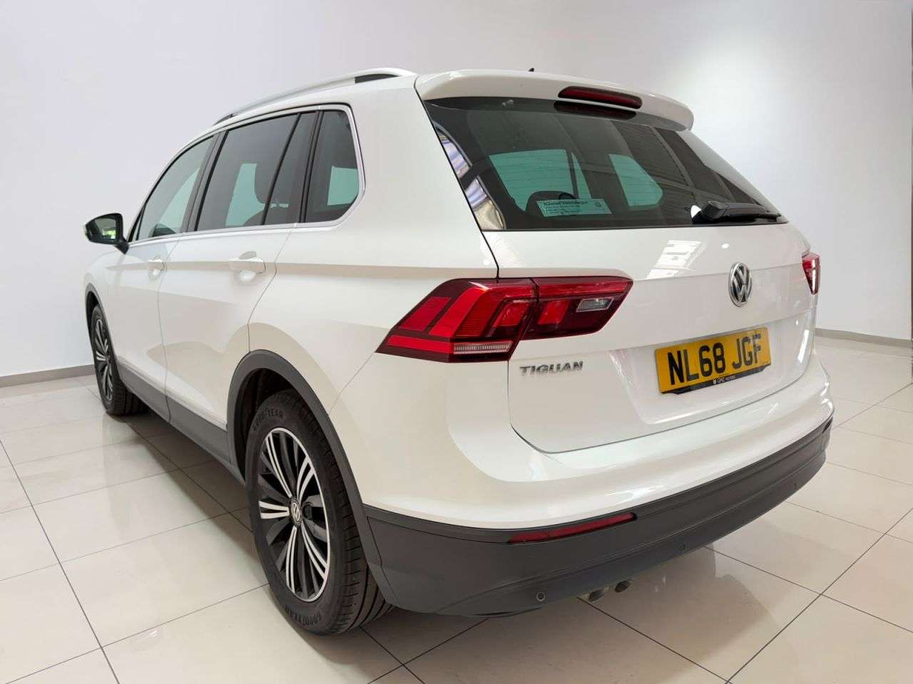 2018 VOLKSWAGEN TIGUAN 2018 VOLKSWAGEN TIGUAN