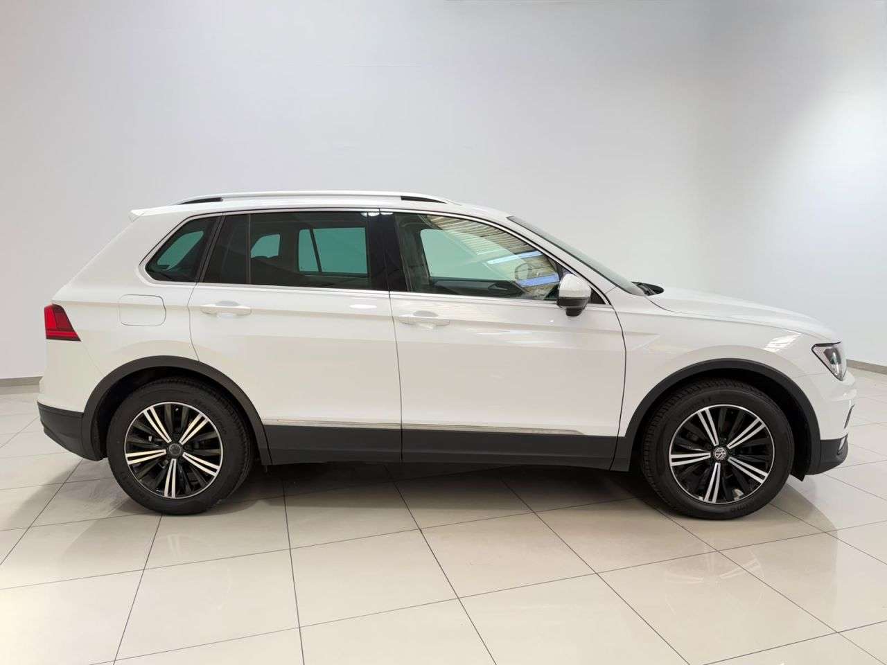 2018 VOLKSWAGEN TIGUAN 2018 VOLKSWAGEN TIGUAN