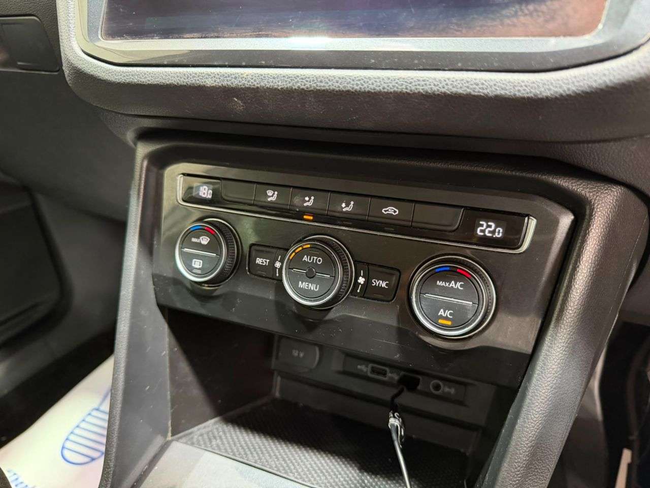 2018 VOLKSWAGEN TIGUAN 2018 VOLKSWAGEN TIGUAN