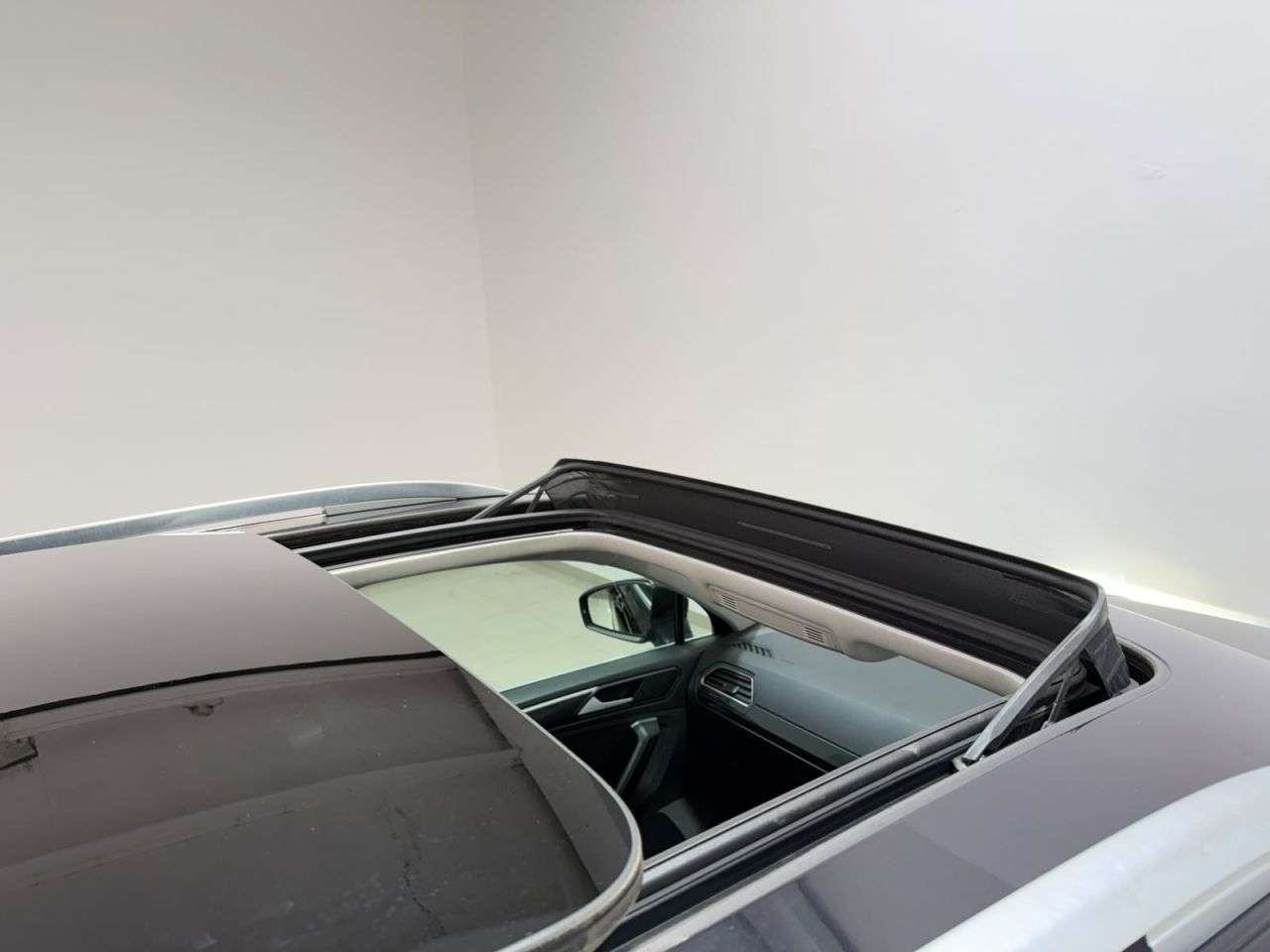 2017 VOLKSWAGEN TIGUAN 2017 VOLKSWAGEN TIGUAN