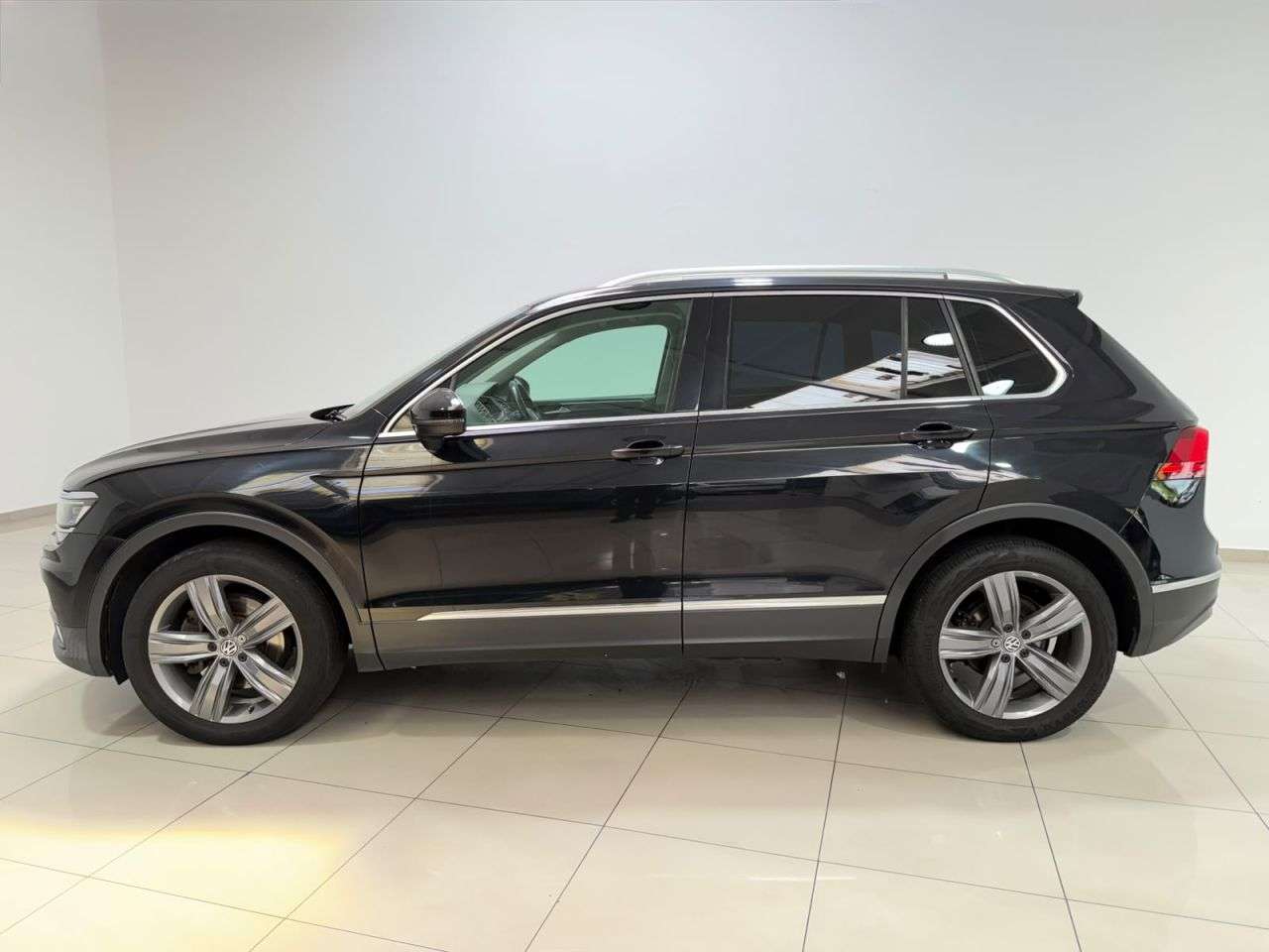 2017 VOLKSWAGEN TIGUAN 2017 VOLKSWAGEN TIGUAN