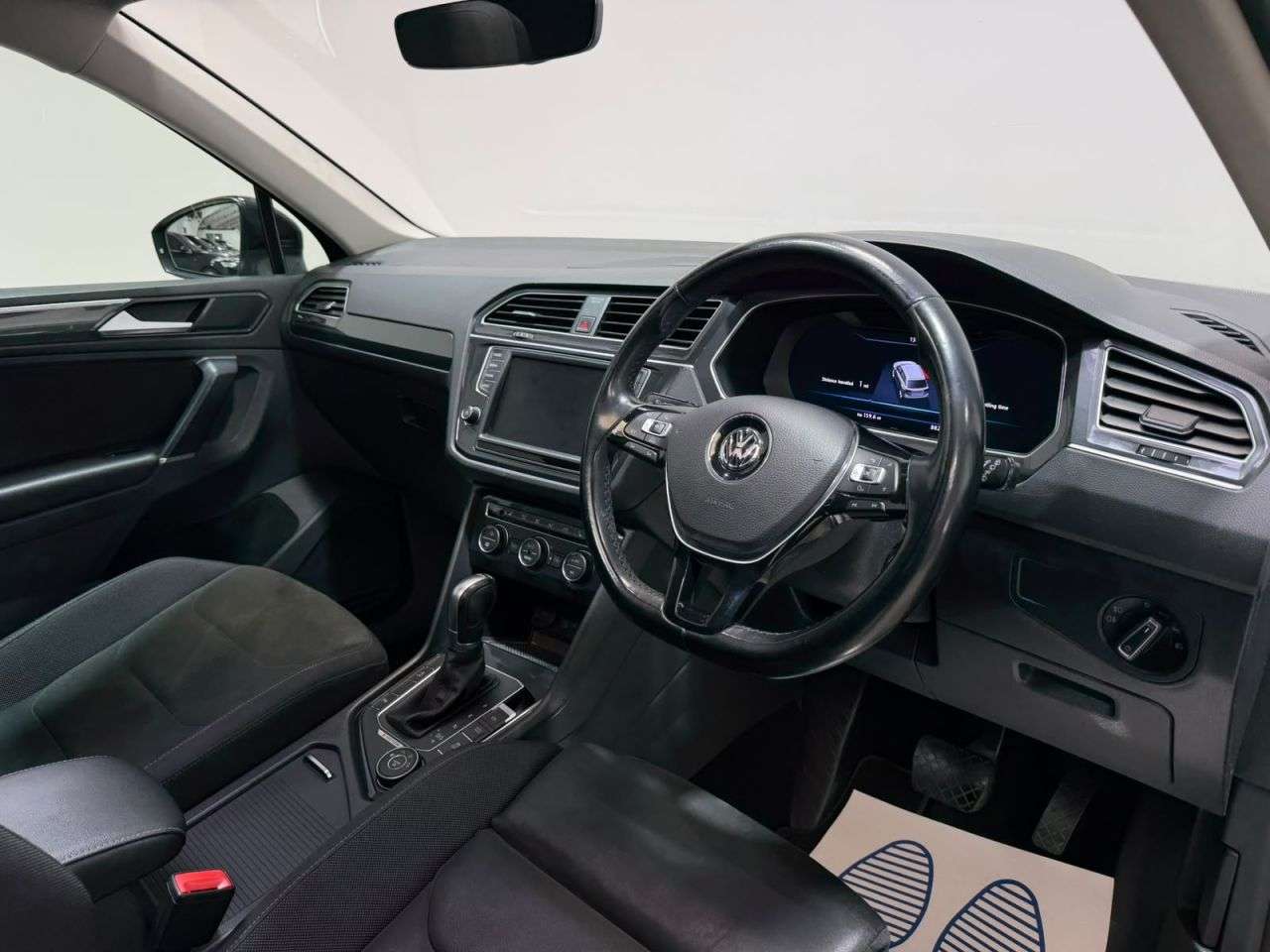 2017 VOLKSWAGEN TIGUAN 2017 VOLKSWAGEN TIGUAN