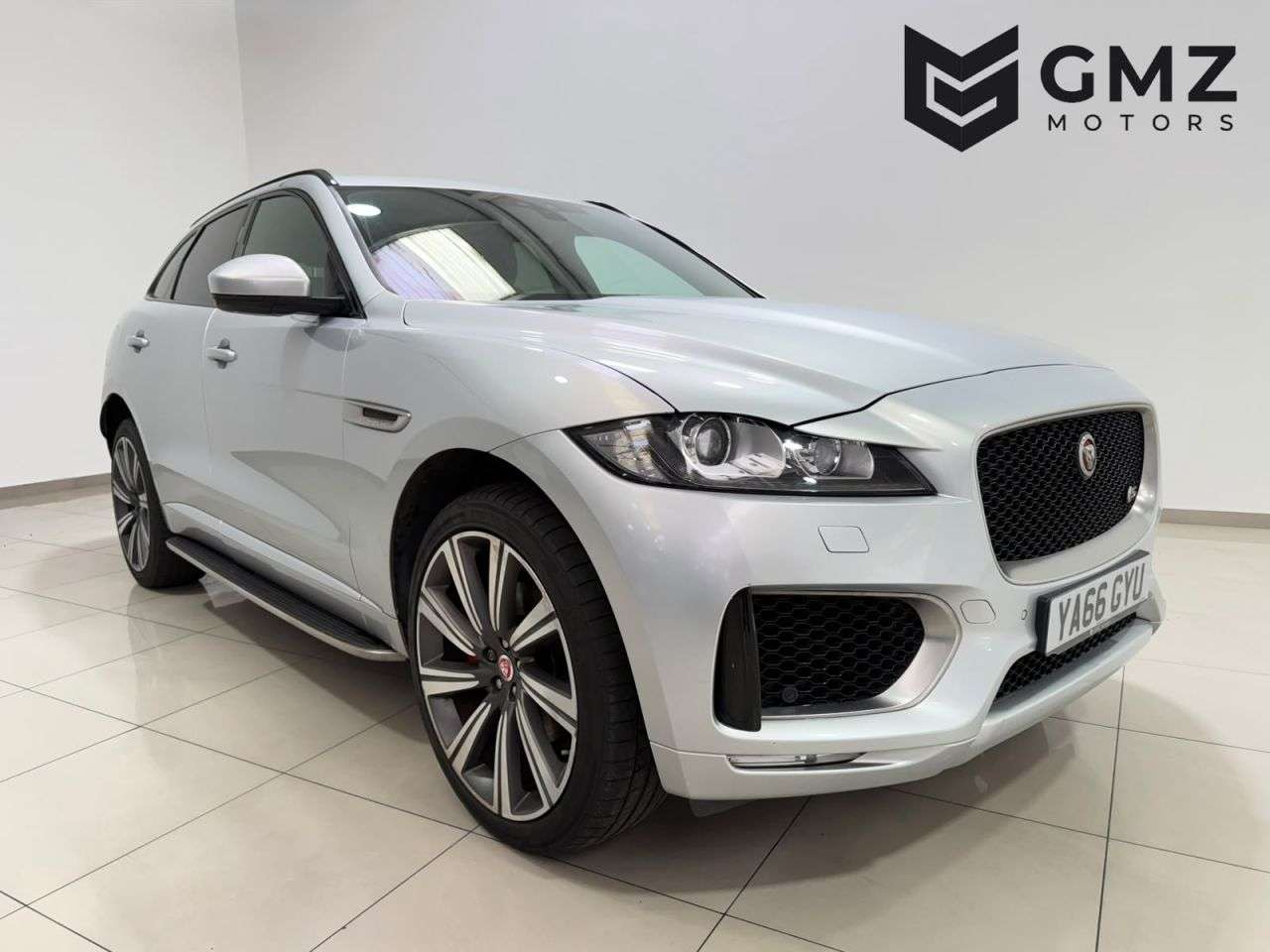 A 2016 JAGUAR F-PACE 3.0 D300 V6 S SUV 5dr Diesel Auto AWD Euro 6 (s/s) (300 ps) NATIONWIDE DELI A 2016 JAGUAR F-PACE 3.0 D300 V6 S SUV 5dr Diesel Auto AWD Euro 6 (s/s) (300 ps) NATIONWIDE DELI