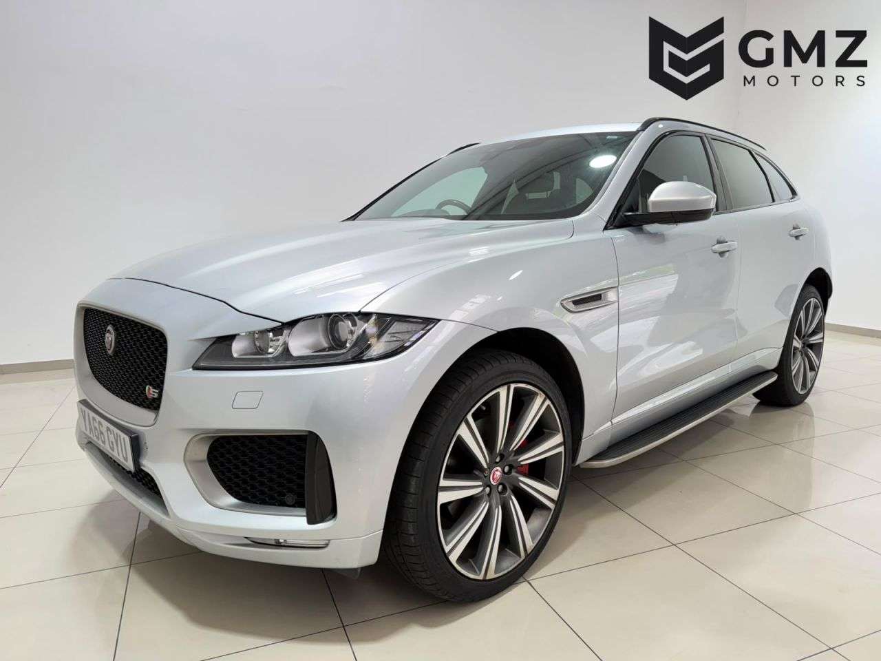 A 2016 JAGUAR F-PACE 3.0 D300 V6 S SUV 5dr Diesel Auto AWD Euro 6 (s/s) (300 ps) NATIONWIDE DELI A 2016 JAGUAR F-PACE 3.0 D300 V6 S SUV 5dr Diesel Auto AWD Euro 6 (s/s) (300 ps) NATIONWIDE DELI