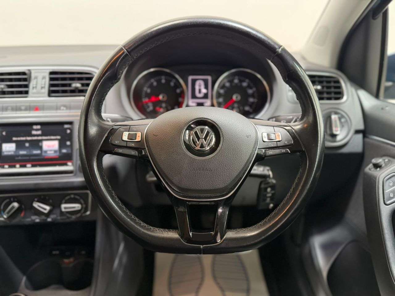2015 VOLKSWAGEN POLO 2015 VOLKSWAGEN POLO