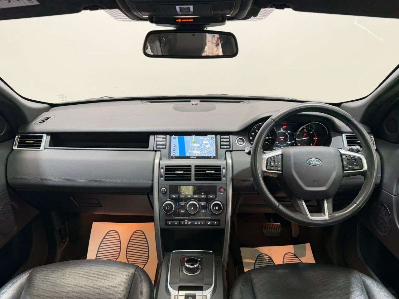 A 2019 LAND ROVER DISCOVERY SPORT 2.0 TD4 Landmark SUV 5dr Diesel Auto 4WD Euro 6 (s/s) (180 ps) NATIONWIDE D A 2019 LAND ROVER DISCOVERY SPORT 2.0 TD4 Landmark SUV 5dr Diesel Auto 4WD Euro 6 (s/s) (180 ps) NATIONWIDE D